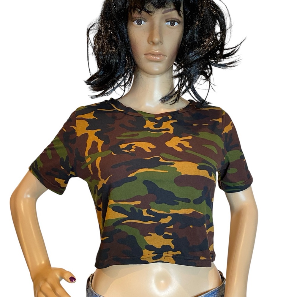 JNK Soft Camouflage Camo Half Cropped Tee Shirt T-Shirt Top Size Small? EUC